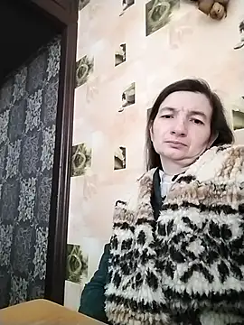 LusiaOpti22 online show from April 15, 2026, 7:47 am