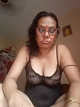 Sanjanabiswas947 online show from April 16, 2026, 9:10 am