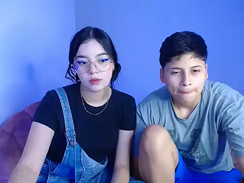 girlssextwo online show from April 18, 2026, 1:46 pm