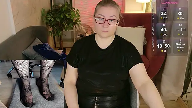 Alexandra Kind online show from June 2, 2026, 1:55 pm