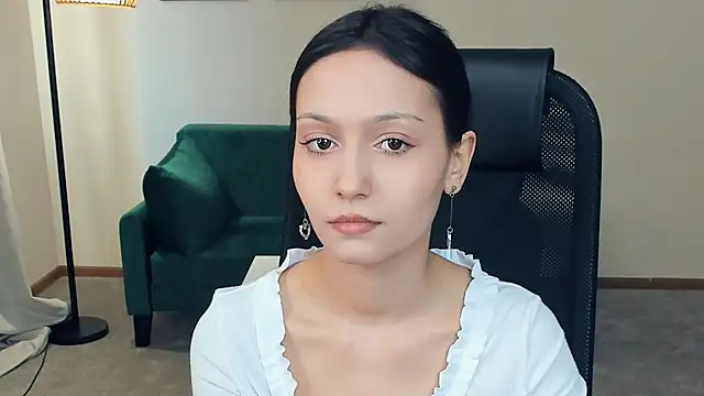 YunEiler online show from April 15, 2026, 10:32 am