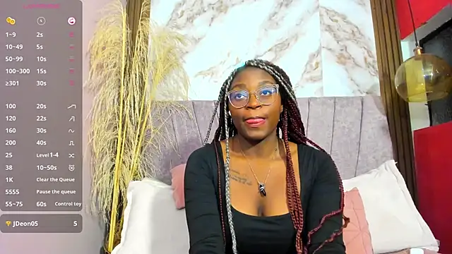 Snapshot of Candy_Williamss chatting on June 11, 2026, 12:32 am Candy Williamss online show from June 11, 2026, 12:32 am