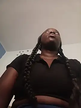 KaleaEbony online show from April 16, 2026, 4:41 pm