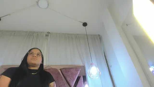 Curvy Luna  online show from April 20, 2026, 2:29 pm