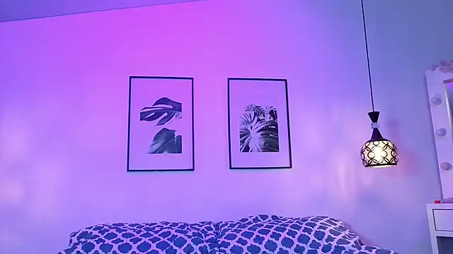 kyliejenner vg online show from April 28, 2026, 2:27 am