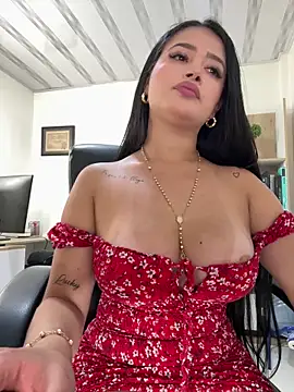 Sara fun online show from February 10, 2025, 4:04 pm