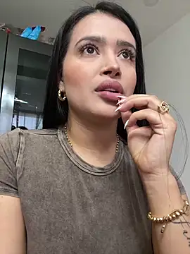 Sara fun online show from February 19, 2025, 4:55 pm
