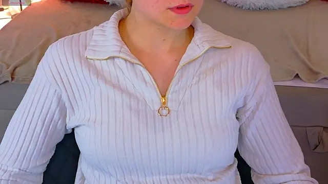 DanaHurt1 online show from April 21, 2026, 1:28 pm