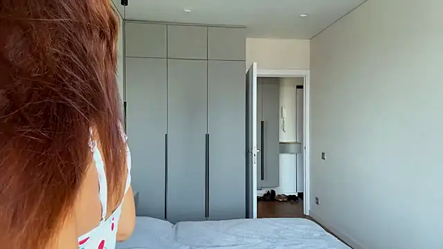 MelindaReny online show from May 20, 2026, 8:11 am