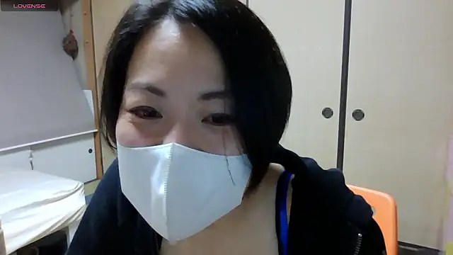 rin2432 online show from May 15, 2026, 2:15 pm