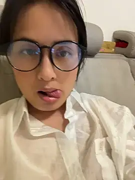 Faye-baby online show from May 21, 2026, 3:09 pm