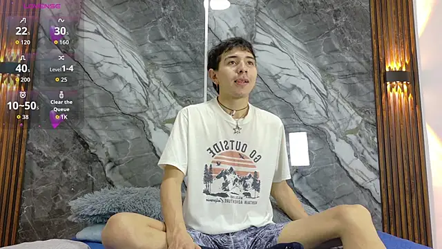 Snapshot of NoahWalker__ chatting on June 29, 2026, 11:21 am NoahWalker online show from June 29, 2026, 11:21 am