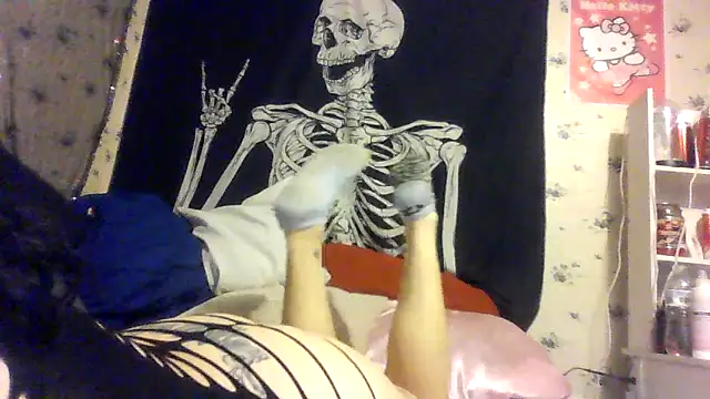 gagqueen2026 online show from May 8, 2026, 3:16 pm