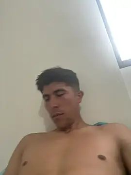 Luis-avatar online show from April 17, 2026, 10:34 pm