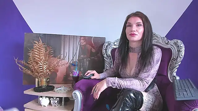 MistressKasandra online show from May 20, 2026, 11:29 am