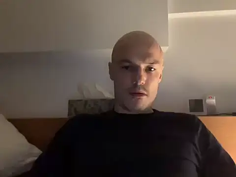 HORNY X boy online show from April 17, 2026, 1:08 am