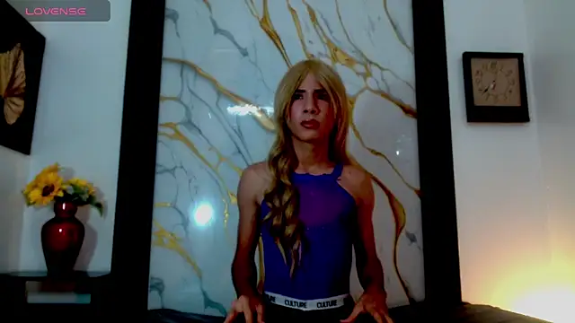 esmeralda negrette online show from April 18, 2026, 3:53 am