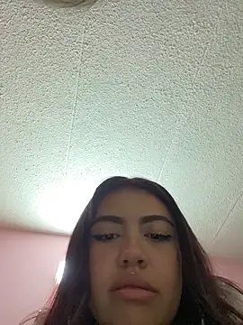 kira ec online show from May 28, 2026, 5:08 pm