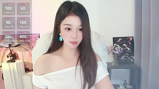 Moon-66 online show from May 31, 2026, 5:57 am