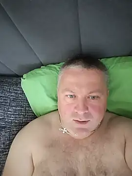 Snapshot of Anatolii_77 chatting on May 27, 2026, 8:11 am Anatolii 77 online show from May 27, 2026, 8:11 am