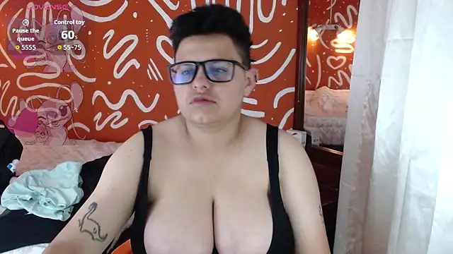 NekoShortyX online show from April 18, 2026, 11:12 am