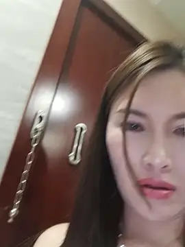 tongtong789 online show from May 11, 2026, 12:39 pm