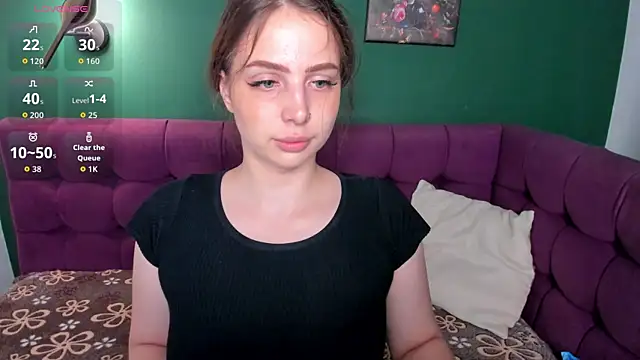 ReneeBlair online show from June 16, 2026, 1:38 am