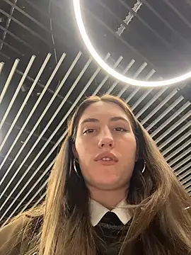 Tiny Anny online show from April 21, 2026, 1:39 pm