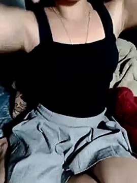 Zara-Lina online show from May 9, 2026, 1:47 pm