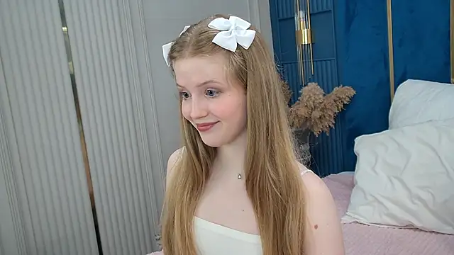 LilianHowards online show from May 7, 2026, 9:12 am