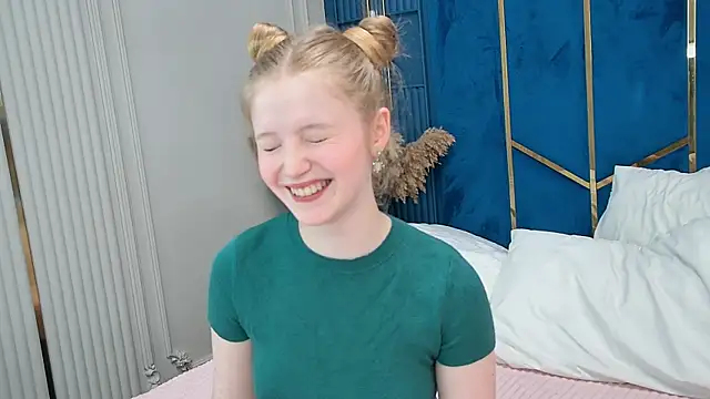 Snapshot of LilianHowards chatting on June 30, 2026, 7:41 am LilianHowards online show from June 30, 2026, 7:41 am