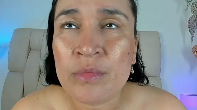 anastassiaa 57 online show from May 13, 2026, 6:04 pm