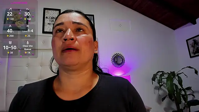 anastassiaa 57 online show from May 12, 2026, 10:32 am