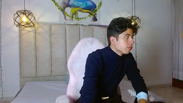 mrandmrsvixencs online show from May 2, 2026, 2:33 pm