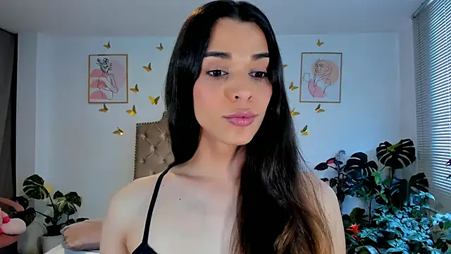 Snapshot of bella_grego chatting on July 16, 2026, 5:32 pm bella grego online show from July 16, 2026, 5:32 pm