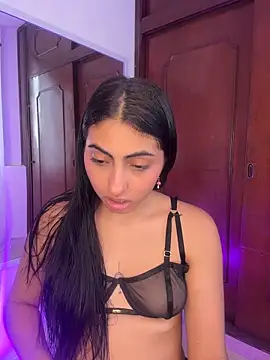 Lily Rush online show from May 4, 2026, 12:19 pm