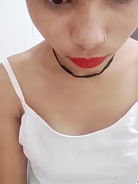 Snapshot of Kamini_rani chatting on May 24, 2026, 12:32 am Kamini rani online show from May 24, 2026, 12:32 am