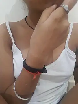Snapshot of Kamini_rani chatting on June 2, 2026, 1:22 pm Kamini rani online show from June 2, 2026, 1:22 pm