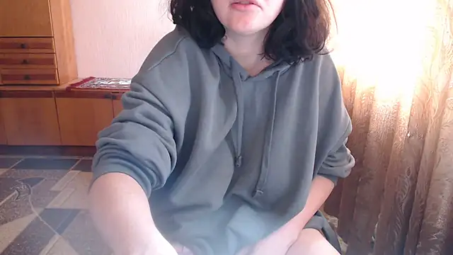 AlinaxJames online show from May 11, 2026, 7:21 am