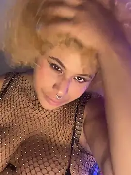 Saphire-XXX online show from April 19, 2026, 1:39 am