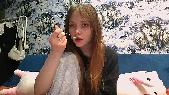 Princess Mira online show from May 21, 2026, 5:32 pm
