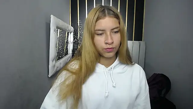 nancy blonde online show from May 5, 2026, 12:08 pm