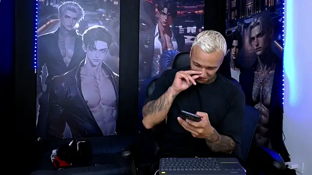 Snapshot of damian_becker chatting on July 3, 2026, 11:44 pm damian becker online show from July 3, 2026, 11:44 pm
