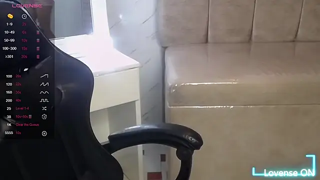 Little Samy v online show from April 29, 2026, 8:26 pm