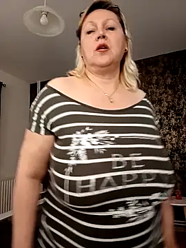 I amVeronicle online show from May 10, 2026, 4:42 pm