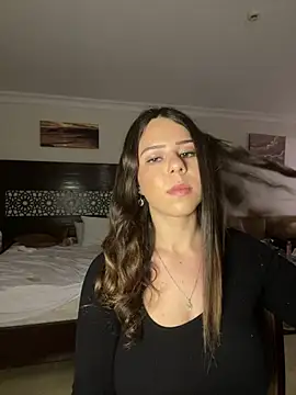 DirtyDiannaX online show from April 18, 2026, 7:07 pm