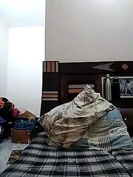 rahul02sharma05 online show from April 19, 2026, 6:14 am