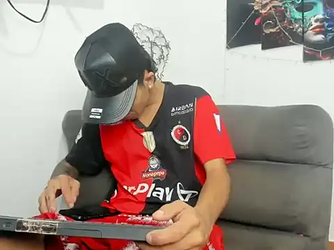 MaikDEMON latino online show from April 24, 2026, 4:20 pm