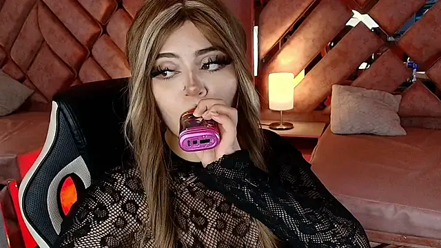 lya nekko  online show from July 5, 2026, 4:19 am