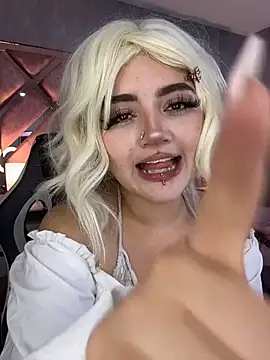 lya nekko  online show from June 25, 2026, 4:10 am